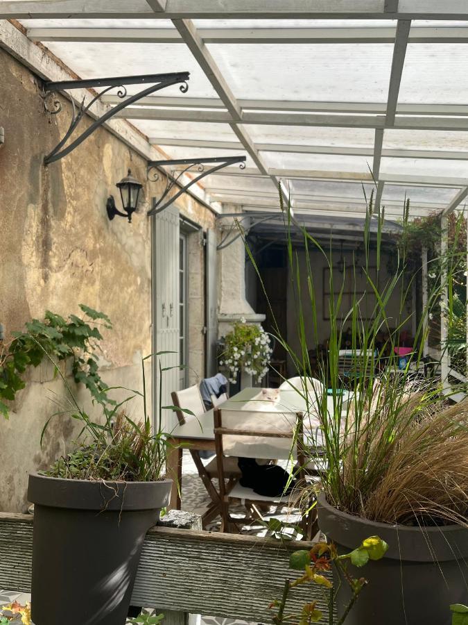 Chambre Paisible Dans Une Ancienne Batisse Renovee Issigeac Eksteriør bilde