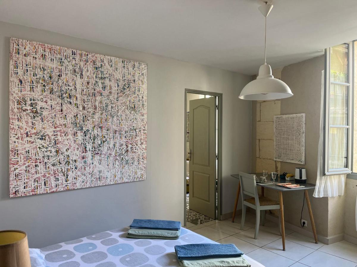 Chambre Paisible Dans Une Ancienne Batisse Renovee Issigeac Eksteriør bilde